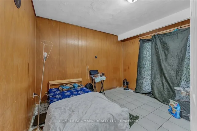 Additional image 37 of 43 Hoover Cres