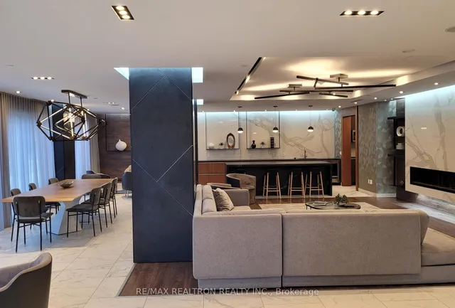 Additional image 18 of 275 Village Green Sq Unit 325