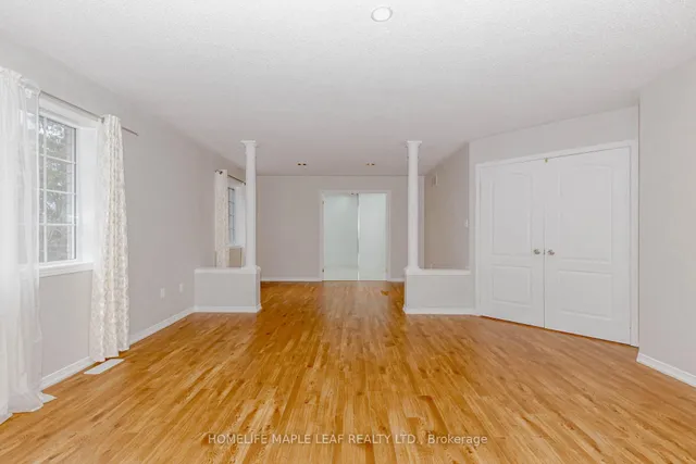 Additional image 21 of 72 Dunvegan Cres