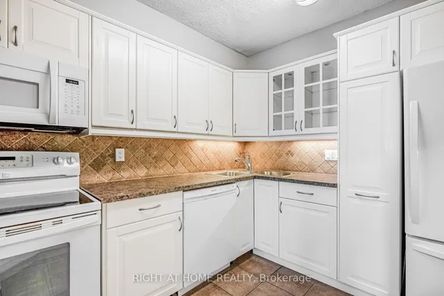 Additional image 11 of 1359 White Oaks Blvd Unit 2108