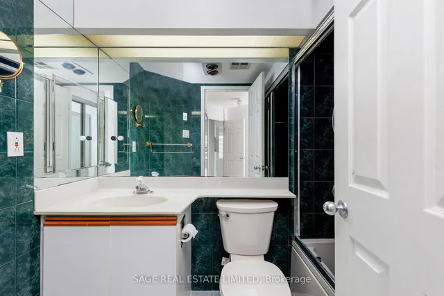 Additional image 29 of 99 Harbour Sq Unit 3002