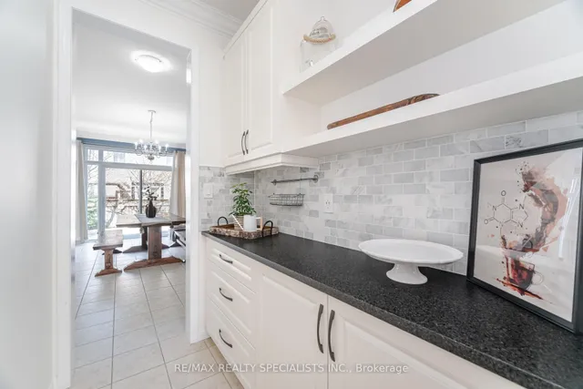 Additional image 11 of 1660 Dempsey Cres
