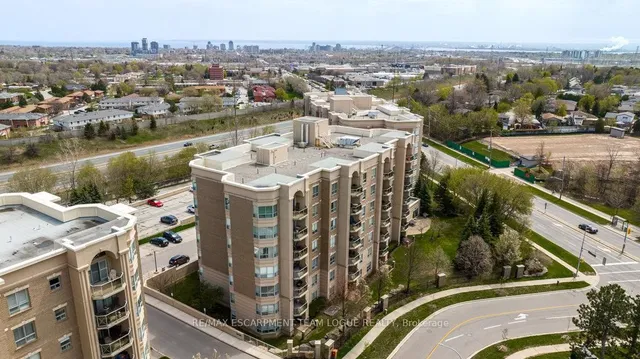 Additional image 50 of 2085 Amherst Heights Dr Unit PH705