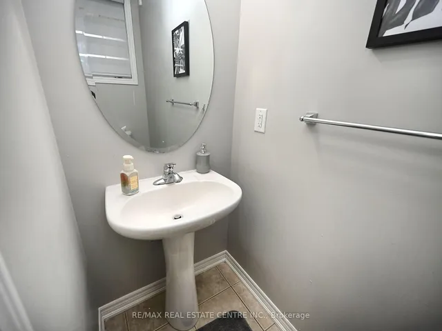 Additional image 30 of 53 Dufay Rd