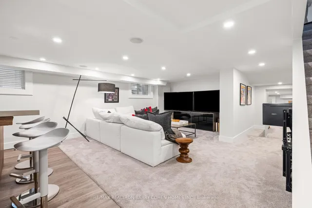 Additional image 33 of 215 Lonsmount Dr