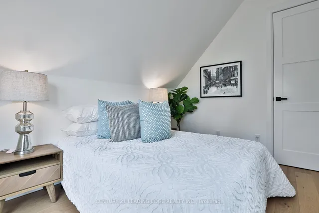 Additional image 30 of 29 Dingwall Ave