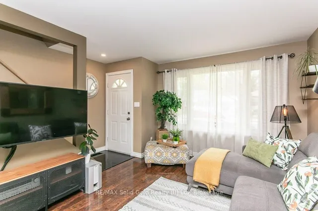 Additional image 9 of 235 Fergus Ave