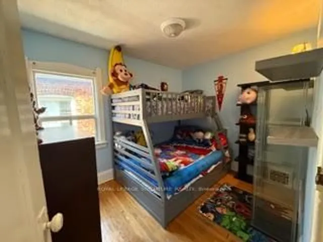 Additional image 7 of 28 Durant Ave