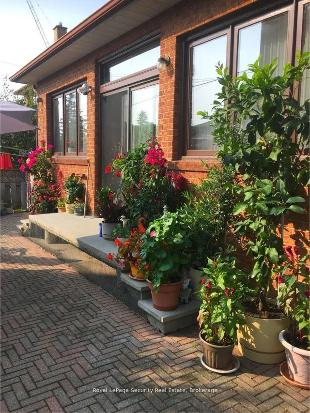 Additional image 48 of 27 Mulholland Ave