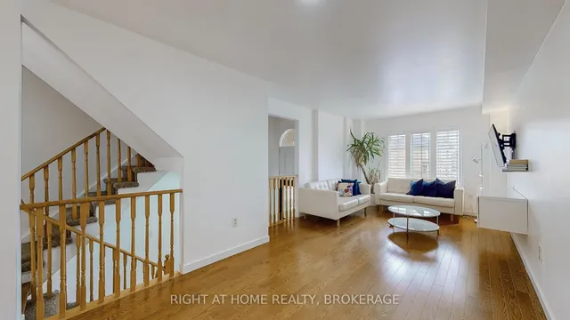 Additional image 8 of 371 Fairgate Way