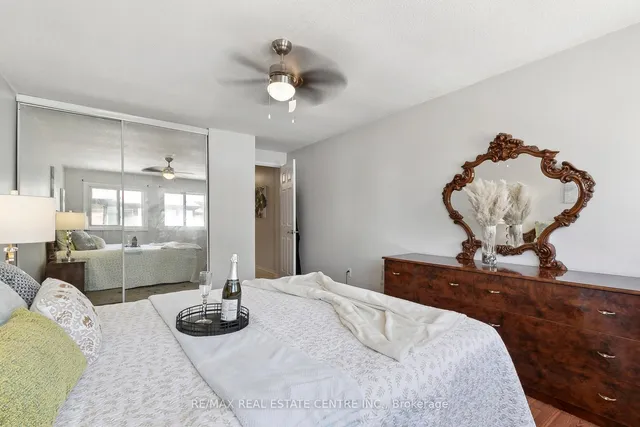 Additional image 35 of 2 Dailing Gate Unit 56