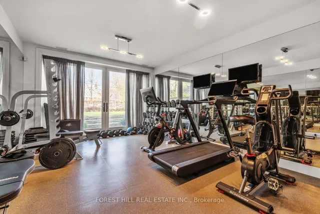 Additional image 38 of 221 Dunvegan Rd