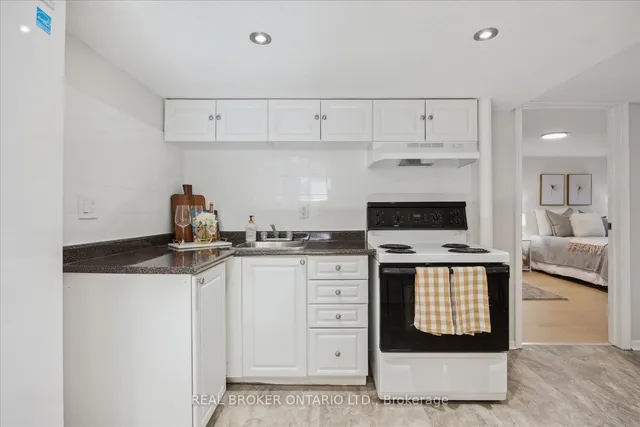 Additional image 28 of 237 Chine Dr