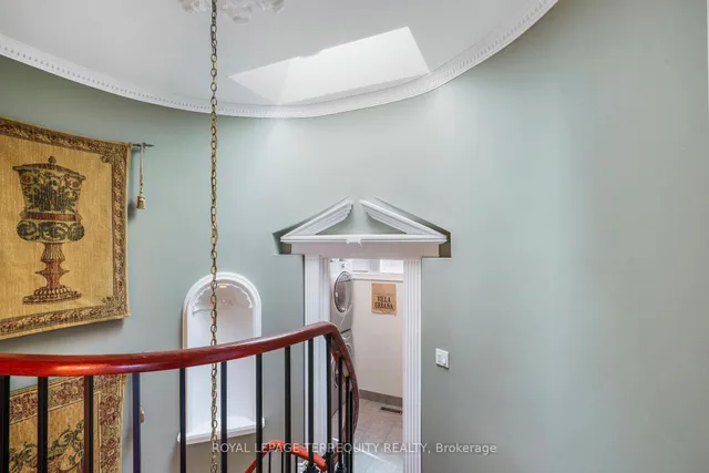 Additional image 34 of 197 La Rose Ave Unit 18