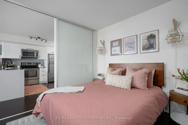 Additional image 21 of 78 Tecumseth St Unit 904