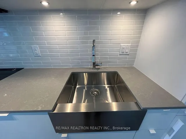 Additional image 18 of 270 Dufferin St Unit 602