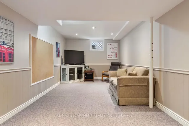 Additional image 33 of 516 Falgarwood Dr