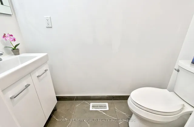 Additional image 11 of 253 Albany Ave