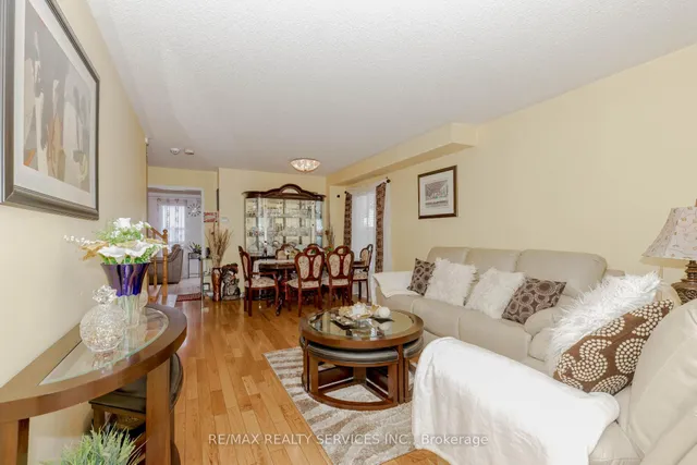 Additional image 5 of 66 Viceroy Cres