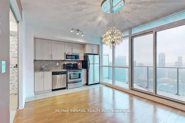 Additional image 6 of 65 Bremner Blvd Unit 4907