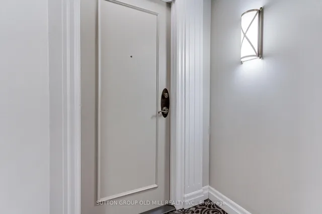 Additional image 4 of 5229 Dundas St Unit 1603