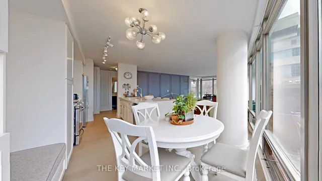 Additional image 17 of 81 Navy Wharf Crt Unit 315