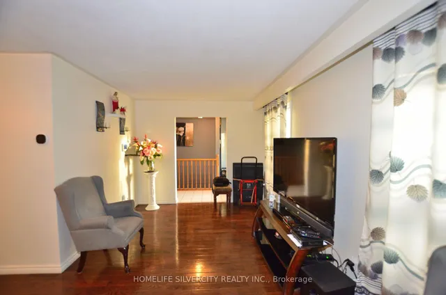 Additional image 12 of 35 Geneva Cres