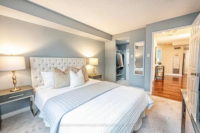 Additional image 9 of 736 Bay St Unit 1810