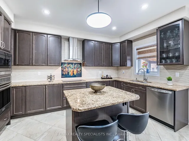 Additional image 11 of 23 Henry Moody Dr