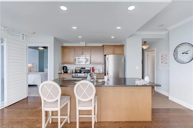 Additional image 3 of 360 Pearl St Unit 1204