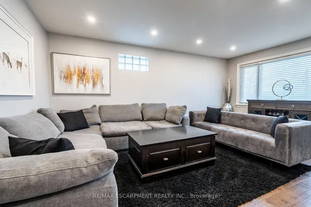 Additional image 6 of 19 East 44th St