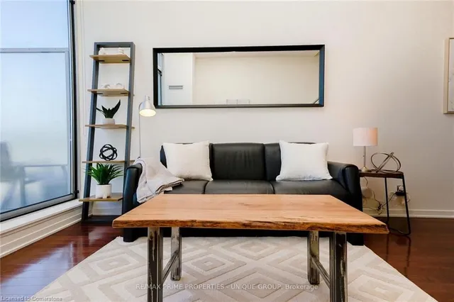 Additional image 10 of 388 Richmond St W