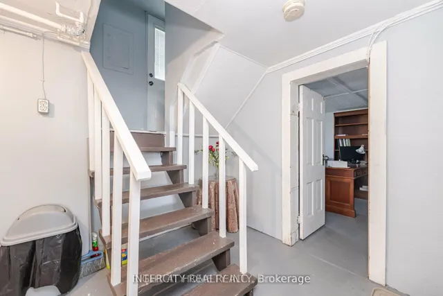 Additional image 24 of 231 Lawrence Ave