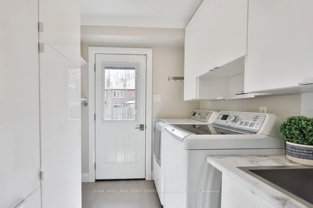Additional image 15 of 402 Barclay Cres