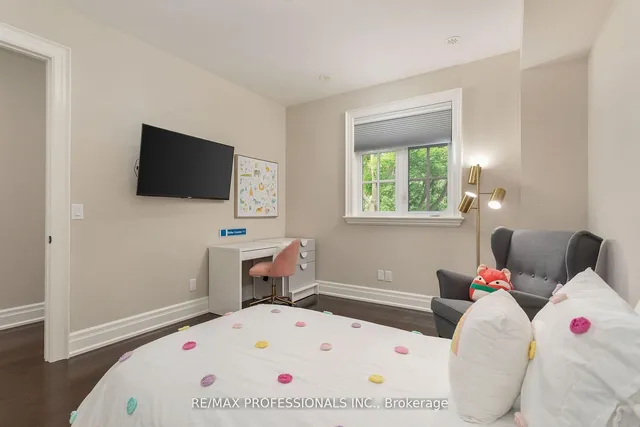 Additional image 25 of 1212 Royal York Rd