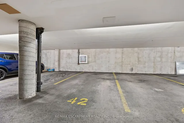 Additional image 17 of 1810 Walker's Line Unit 204