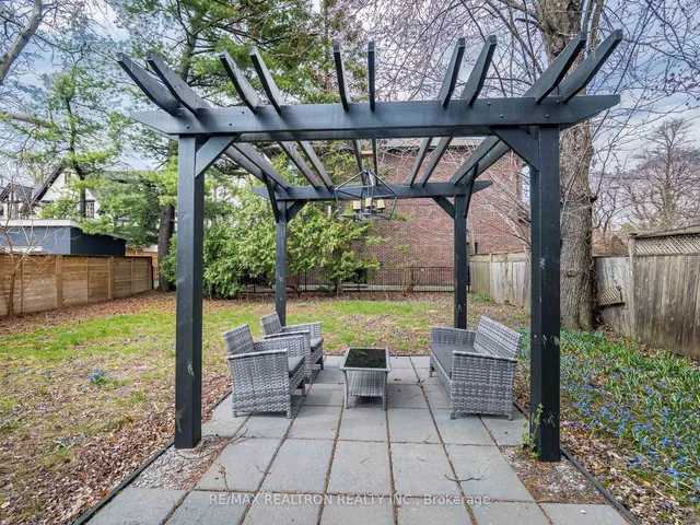 Additional image 41 of 872 Royal York Rd