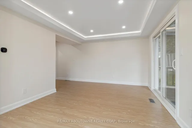 Additional image 14 of 16 Jasmine Sq