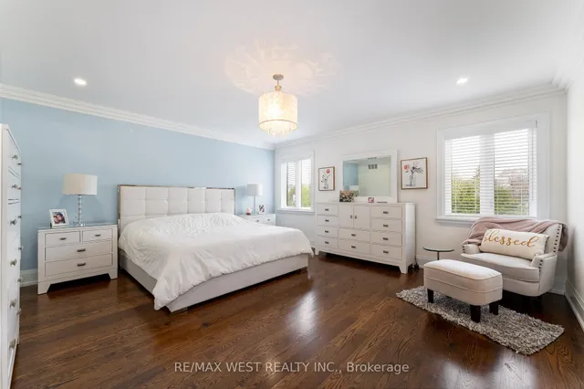 Additional image 15 of 1152 Glengrove Ave