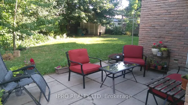 Additional image 10 of 62 Ambleside Dr