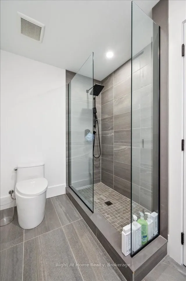 Additional image 40 of 817 King Rd