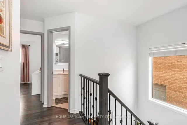 Additional image 27 of 1677 Stover Cres