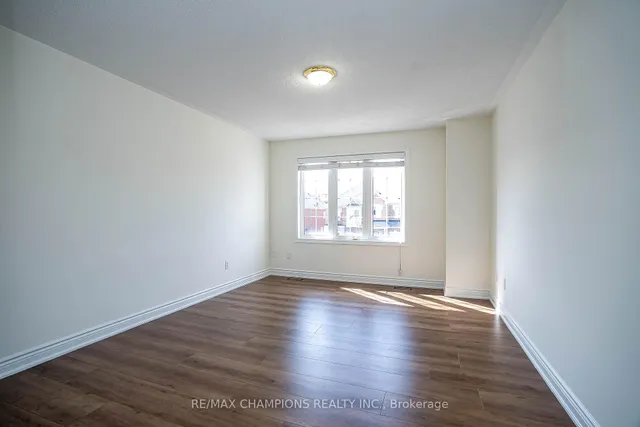 Additional image 25 of 57 Sky Harbour Dr