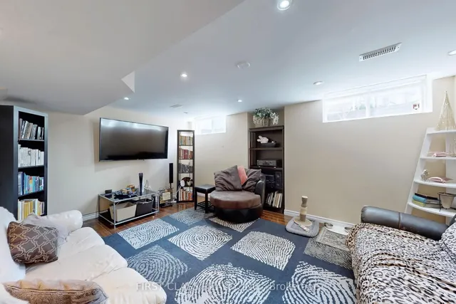 Additional image 36 of 73 Porchlight Rd