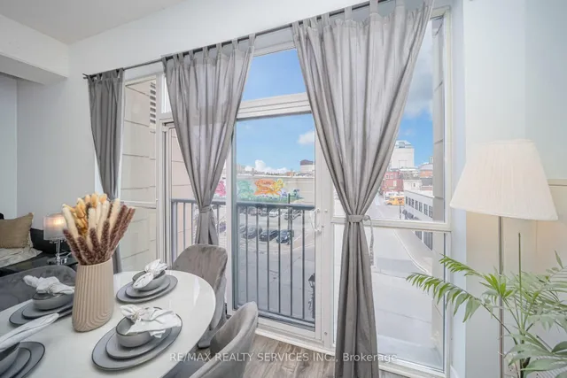 Additional image 34 of 9 George St Unit 303