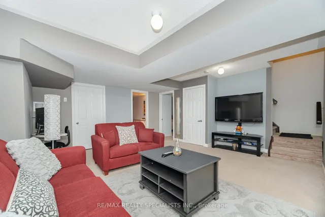 Additional image 35 of 383 Queen Mary Dr