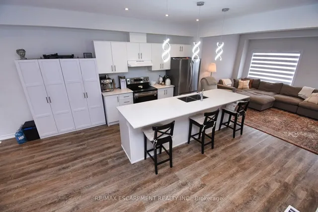 Additional image 17 of 187 Wilson St Unit 4