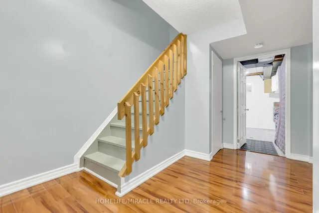 Additional image 39 of 4 Colchester Ave