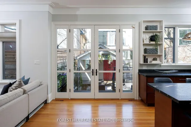 Additional image 11 of 102 Chaplin Cres