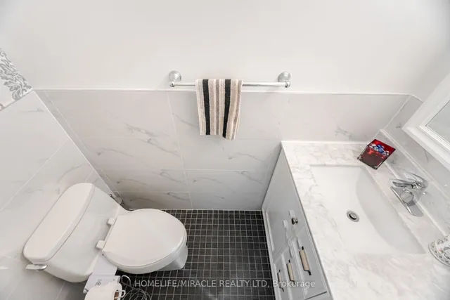 Additional image 18 of 341 Military Tr Unit 70